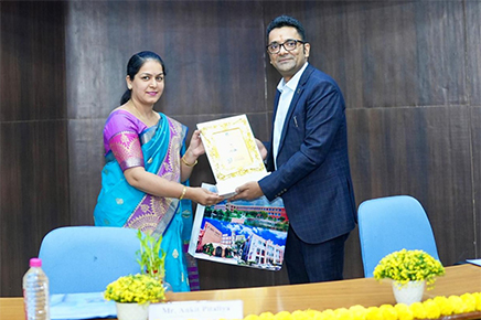 IIM A University